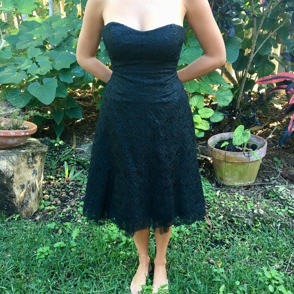 black lace strapless dress / nicole miller